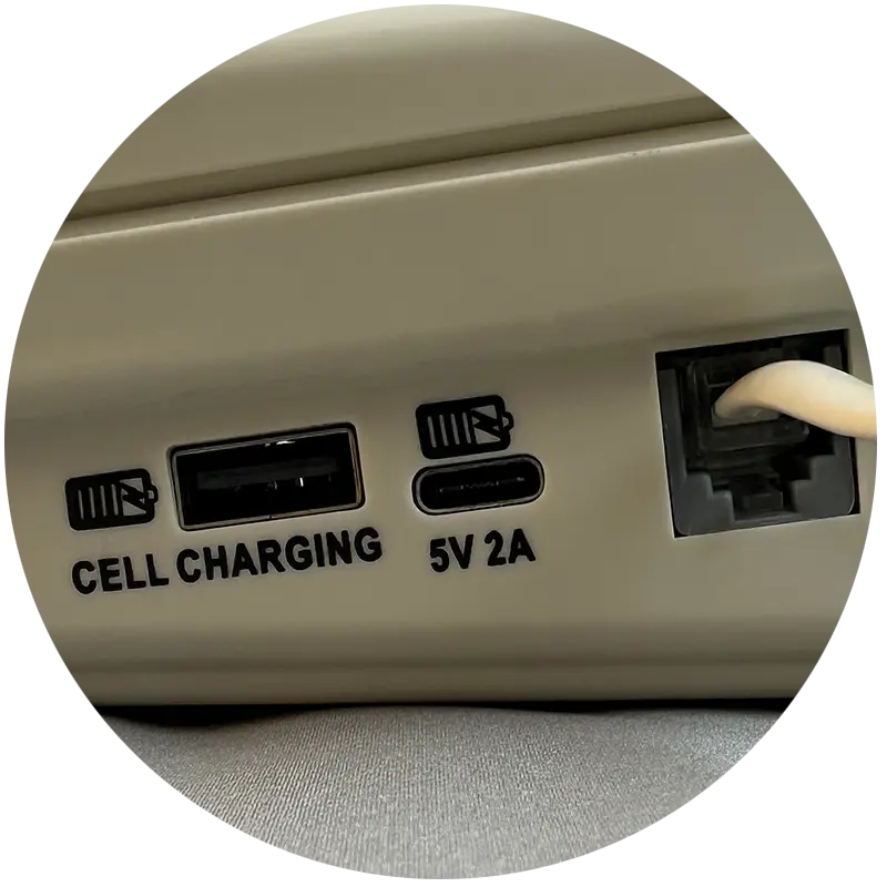 D520U Full-Featured Console Telephone with USB-A & USB-C Charging Ports Med-Pat