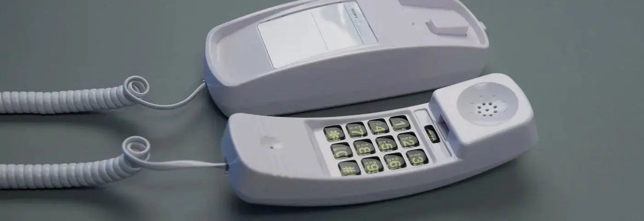 Med-Pat T3 trimline telephone showing large easy-to-see keypad